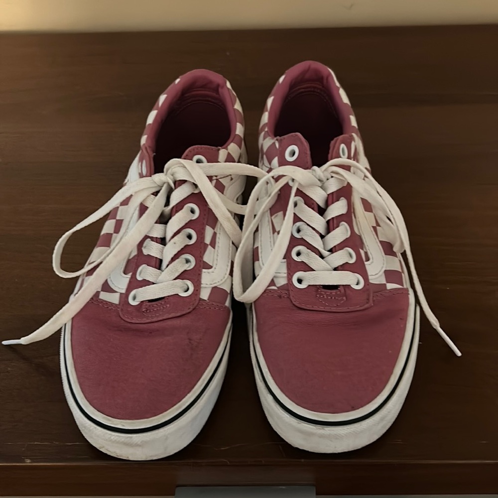 Vans size 8.5 Old Skool Primary Check Shoe Rosette Pink